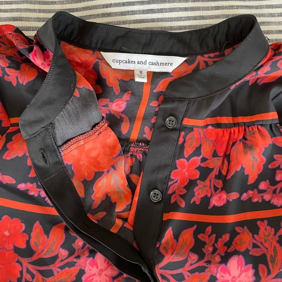 Cupcakes and Cashmere Floral Dress | S - Picture 10 of 11